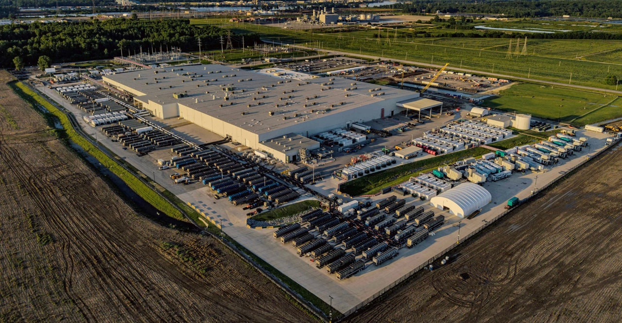 Birds-eye view at an angle of a data center.